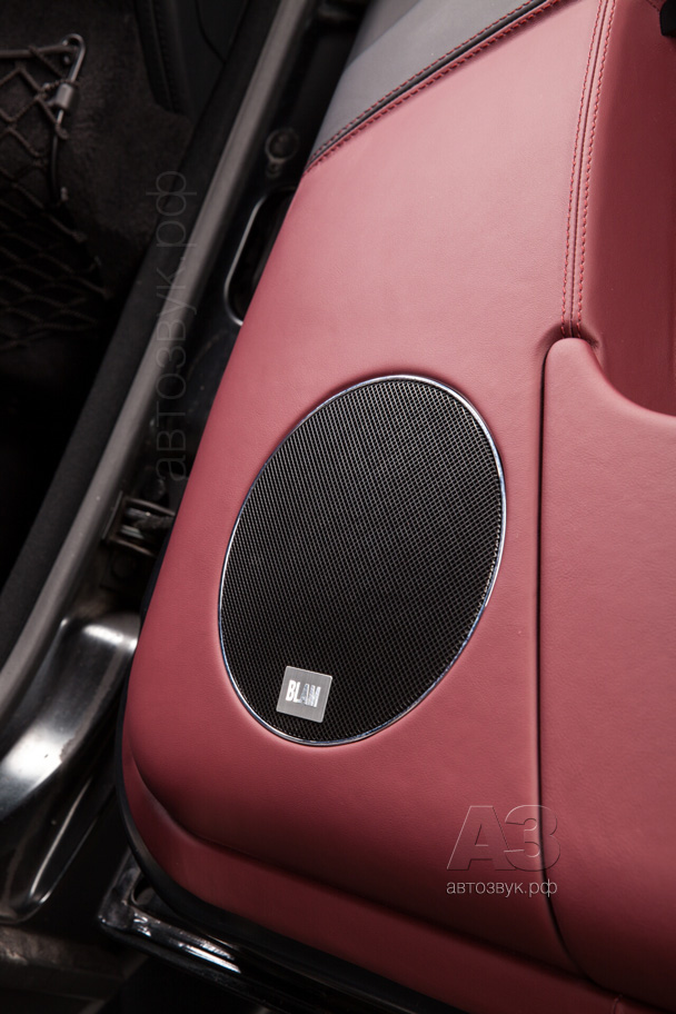 Аудиосистема в Mercedes-Benz G63 AMG