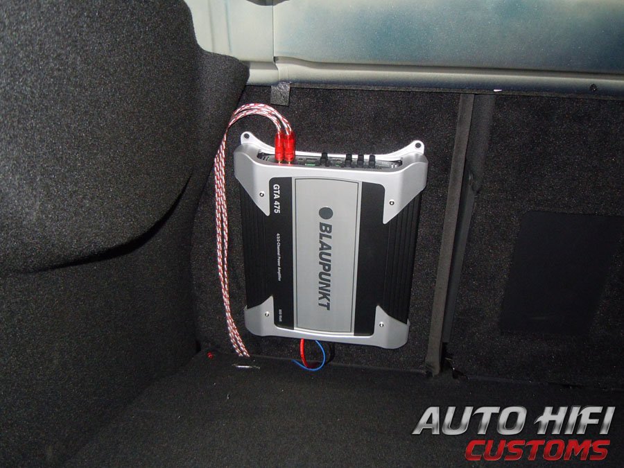 Установка усилителя Blaupunkt GTA 475 в Citroen C5