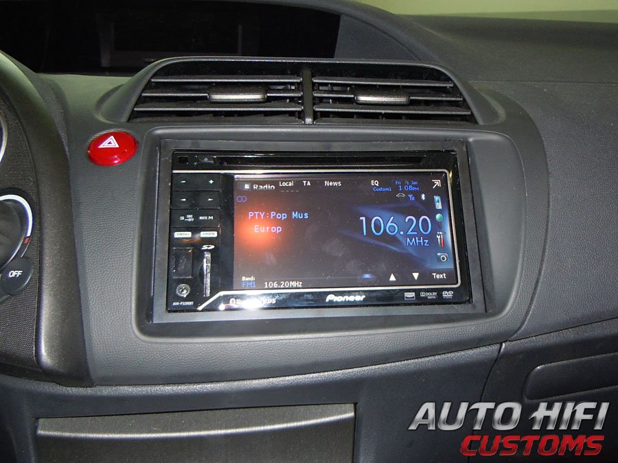 Установка автомагнитолы Pioneer AVH-P3200BT в Honda Civic 5D