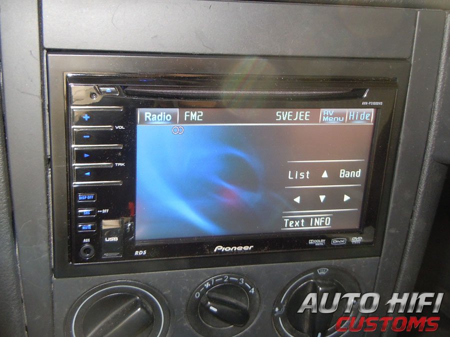 Установка автомагнитолы Pioneer AVH-P3100DVD в Volkswagen Golf