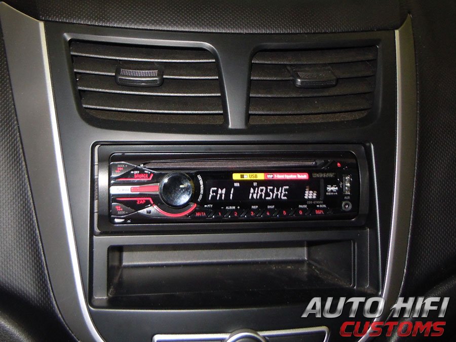 Установка автомагнитолы Sony CDX-GT450U в Hyundai Solaris