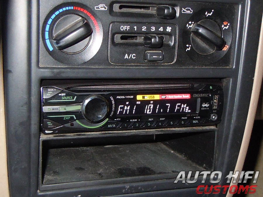 Установка автомагнитолы Sony CDX-GT457UE в Subaru Forester (SF)
