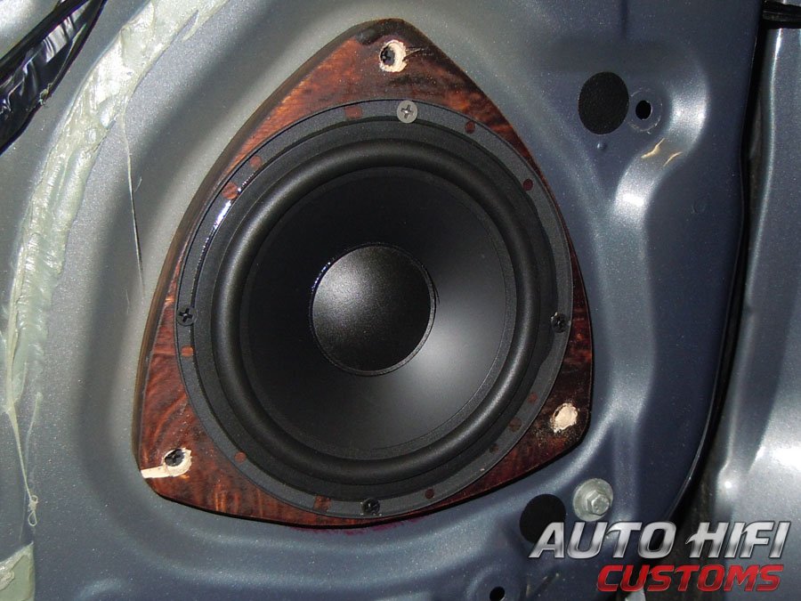 Установка акустики Morel Tempo 6 в Nissan Note