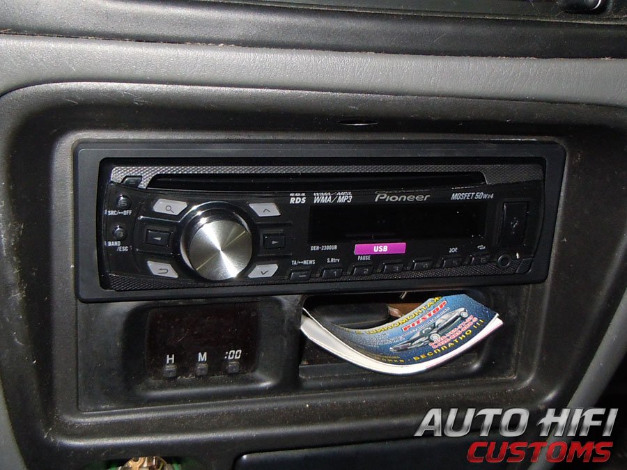 Установка автомагнитолы Pioneer DEH-2300UB в Suzuki Grand Vitara