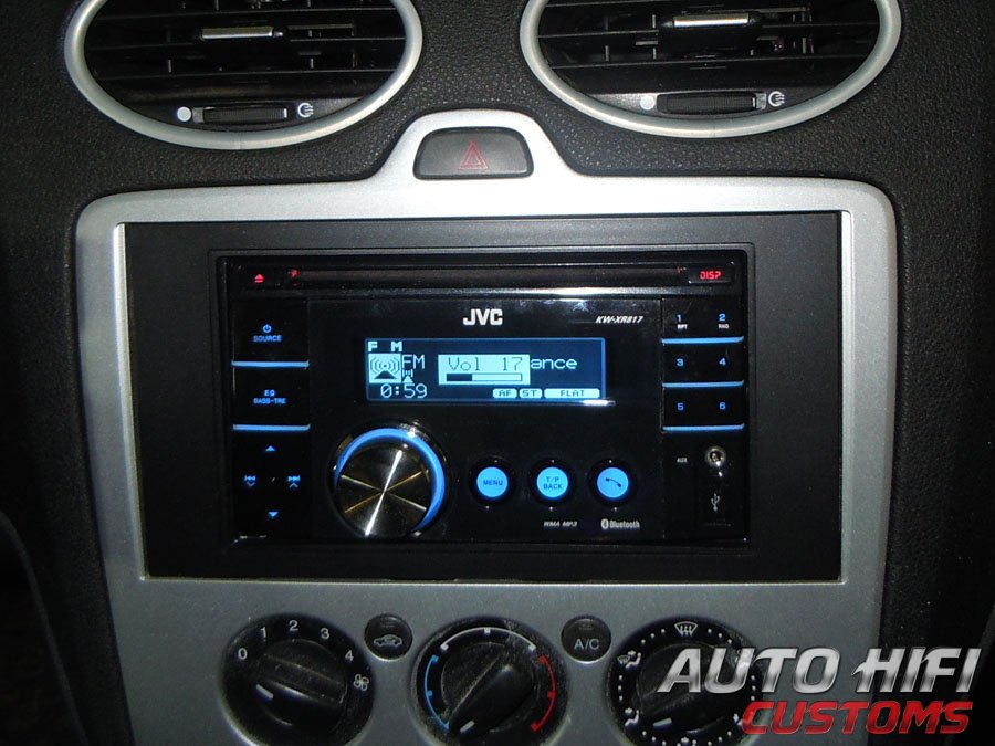 Установка автомагнитолы JVC KW-XR817EE в Ford Focus 2