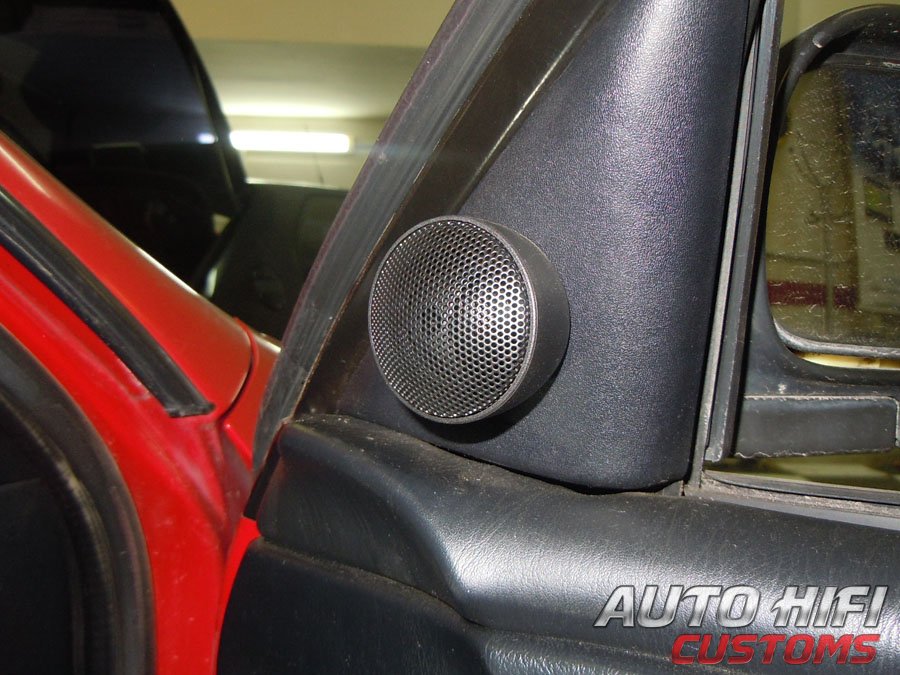Установка акустики Morel Tempo 6 в Toyota Carina