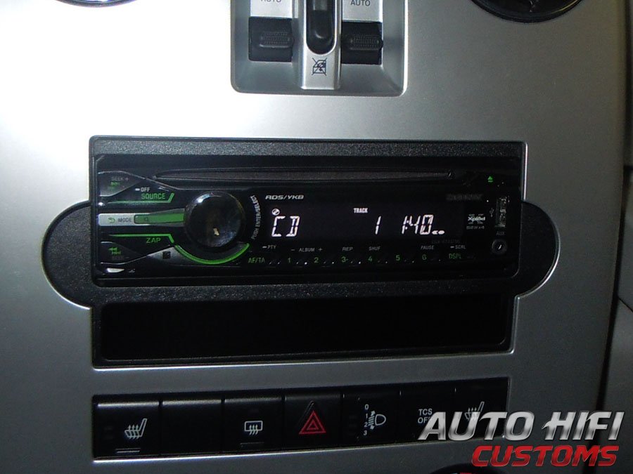 Установка автомагнитолы Sony CDX-GT457UE в Chrysler PT Cruiser