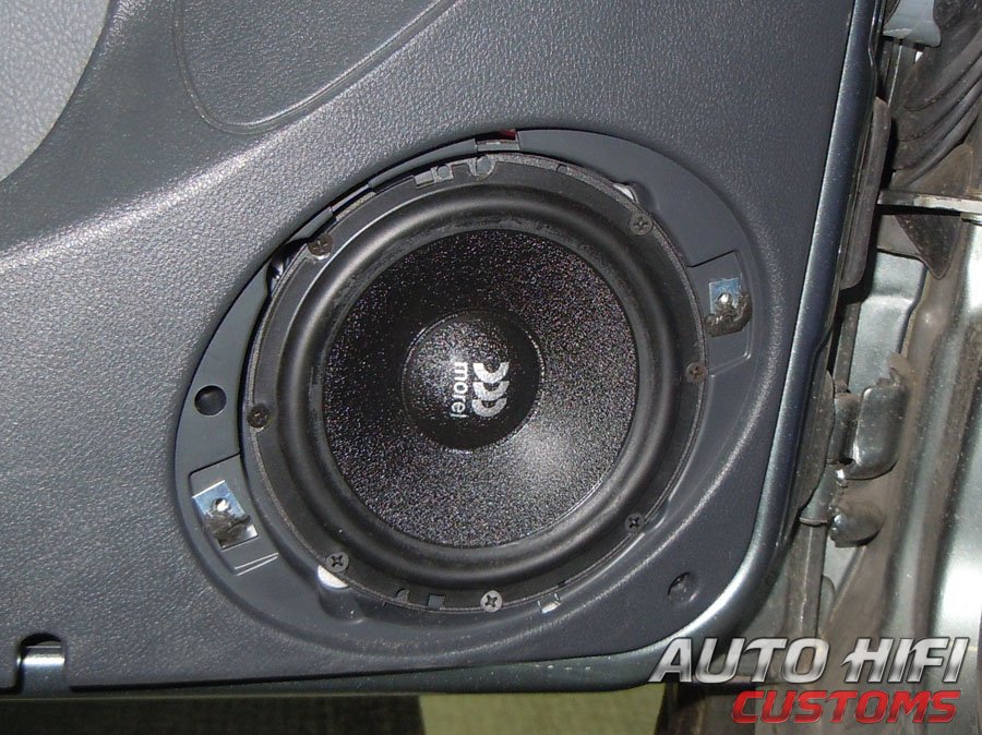 Установка акустики Morel Maximo 6 в Fiat Albea