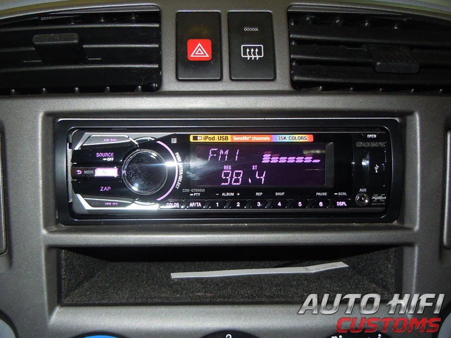 Установка автомагнитолы Sony CDX-GT650UI в Hyundai Matrix