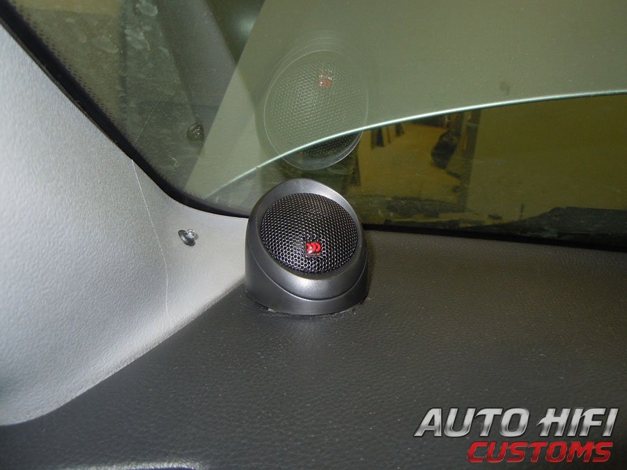 Установка акустики Morel Tempo 6 в Mitsubishi Lancer
