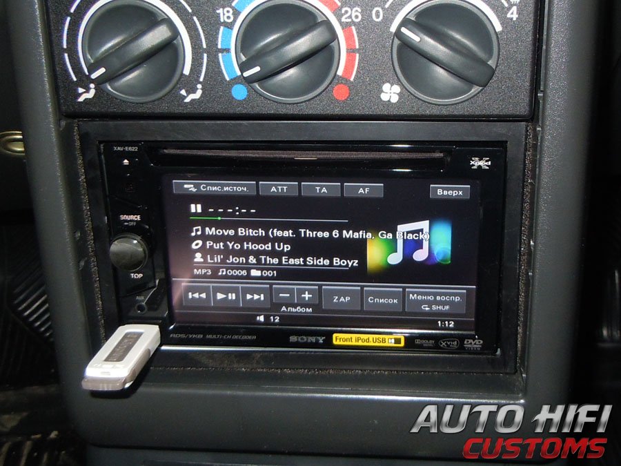 Установка автомагнитолы Sony XAV-E622 в Lada Priora