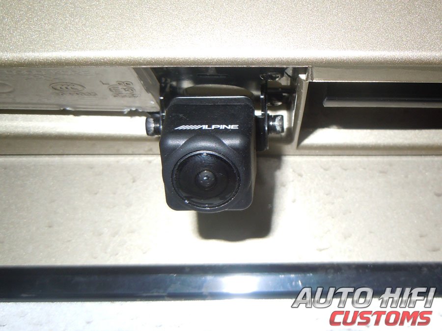 Установка камеры заднего вида Alpine HCE-C300R в SsangYong Kyron