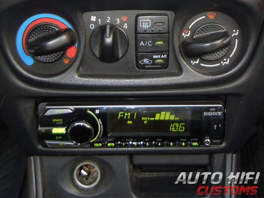 Установка автомагнитолы Sony CDX-GT550UI в Nissan Almera