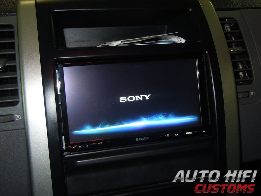 Установка автомагнитолы Sony XAV-E70BT в Nissan X-Trail (T31)