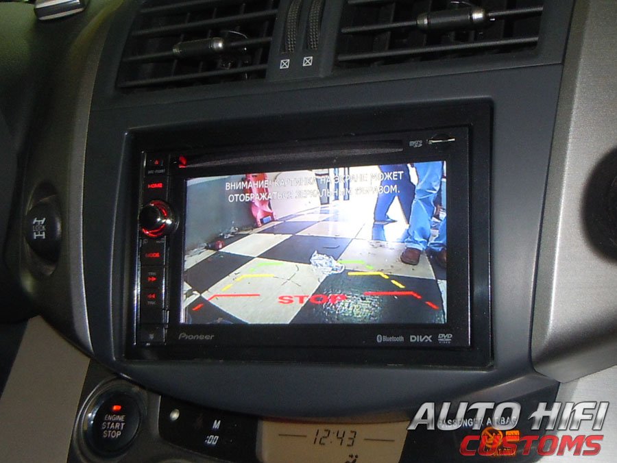 Установка автомагнитолы Pioneer AVIC-F930BT в Toyota RAV4.3