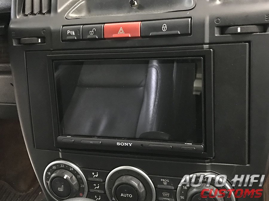 Установка автомагнитолы Sony XAV-AX5000 в Land Rover Freelander 2