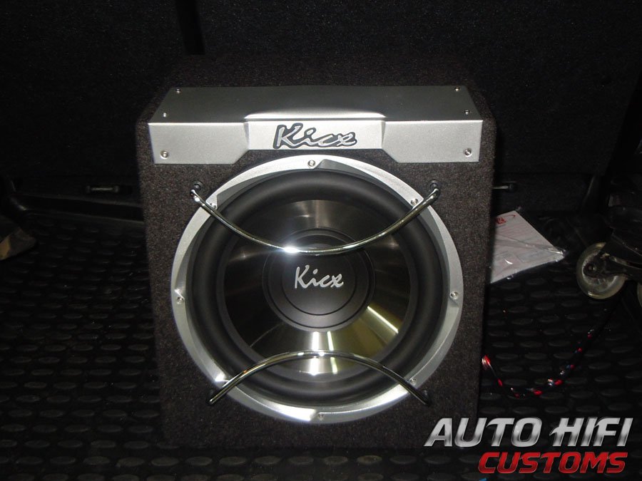 Установка сабвуфера Kicx ICQ 300BA в Suzuki Grand Vitara