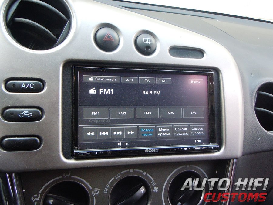 Установка автомагнитолы Sony XAV-E722 в Toyota Matrix