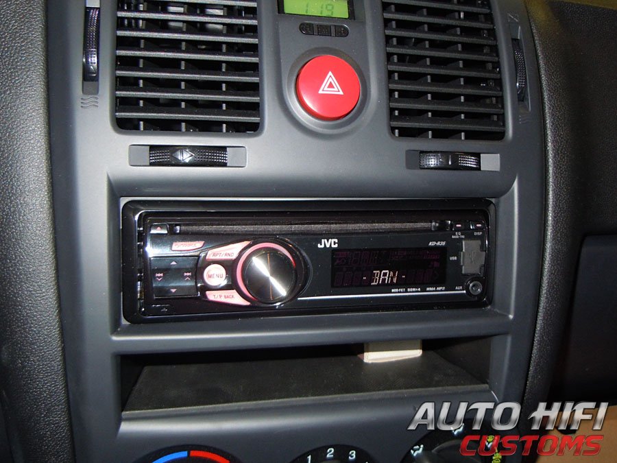Установка автомагнитолы JVC KD-R35E в Hyundai Getz