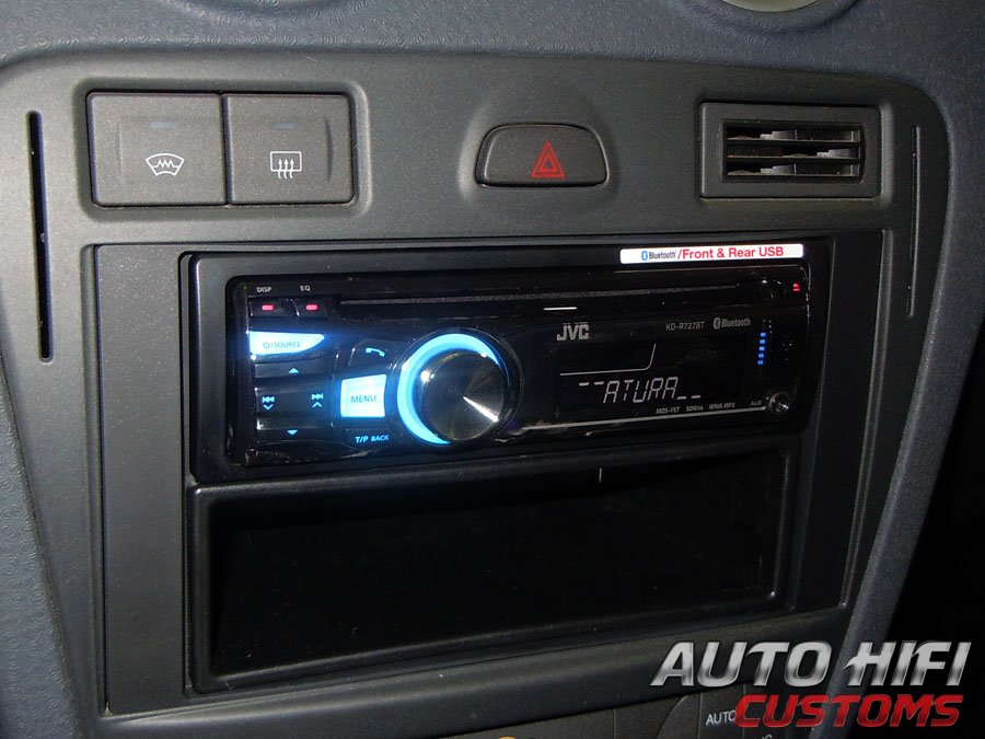 Установка автомагнитолы JVC KD-R727BTEE в Ford Fusion