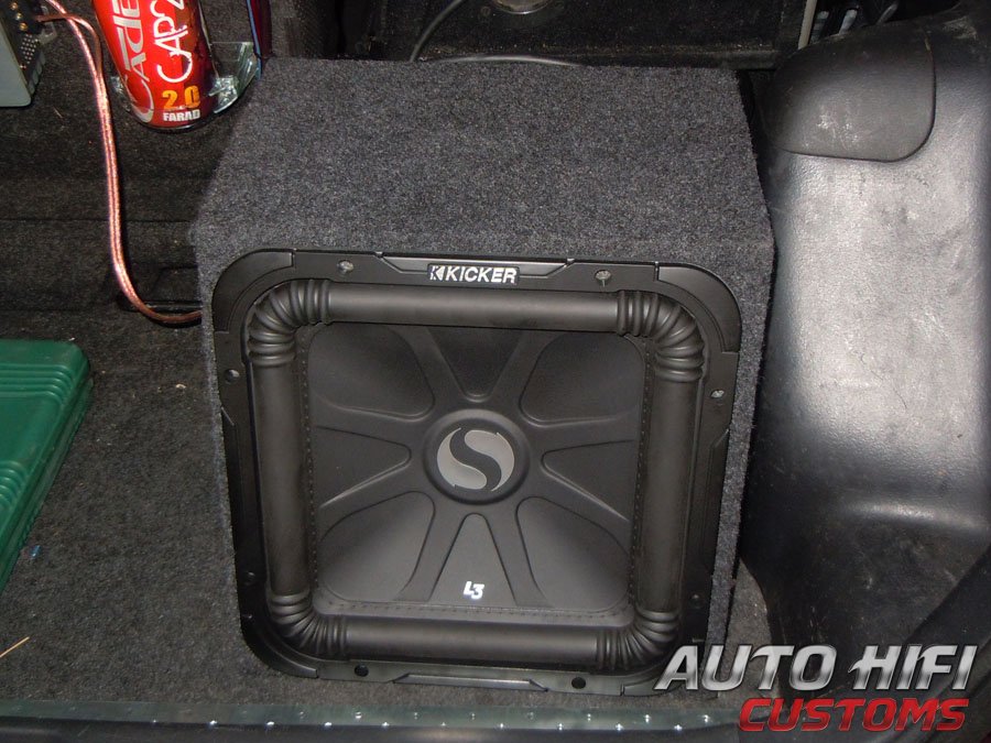 Установка сабвуфера Kicker S12L34 box в Toyota bB