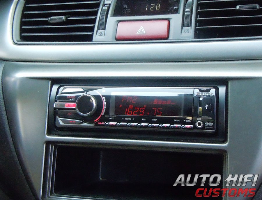 Установка автомагнитолы Sony CDX-GT650UI в Mitsubishi Lancer