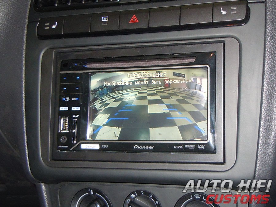Установка автомагнитолы Pioneer AVH-P3300BT в Volkswagen Polo V