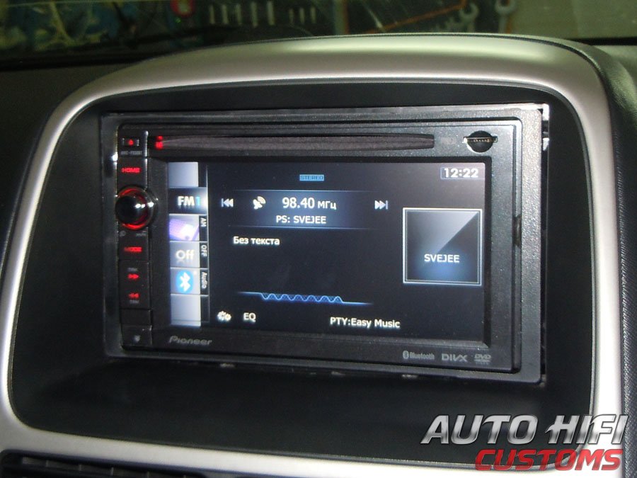 Установка автомагнитолы Pioneer AVIC-F930BT в Honda CR-V (II)