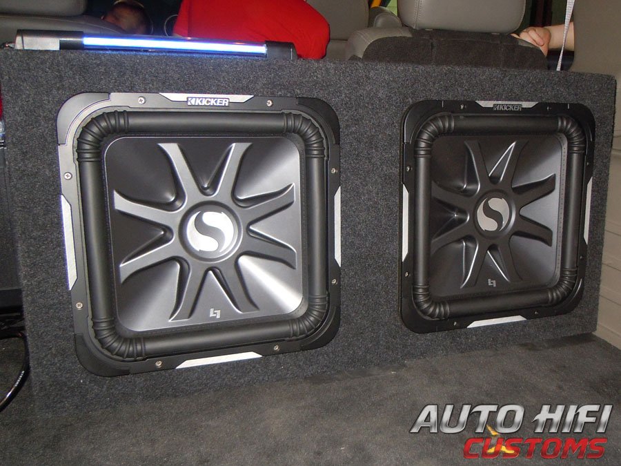 Установка сабвуфера Kicker S15L7x2 box в Hummer H2