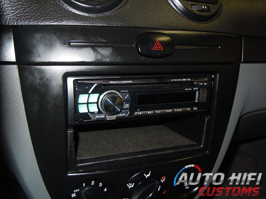 Установка автомагнитолы Alpine CDE-111R в Chevrolet Lacetti
