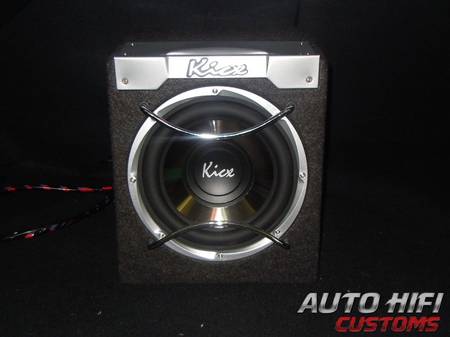 Установка сабвуфера Kicx ICQ 250BA в Hyundai Solaris