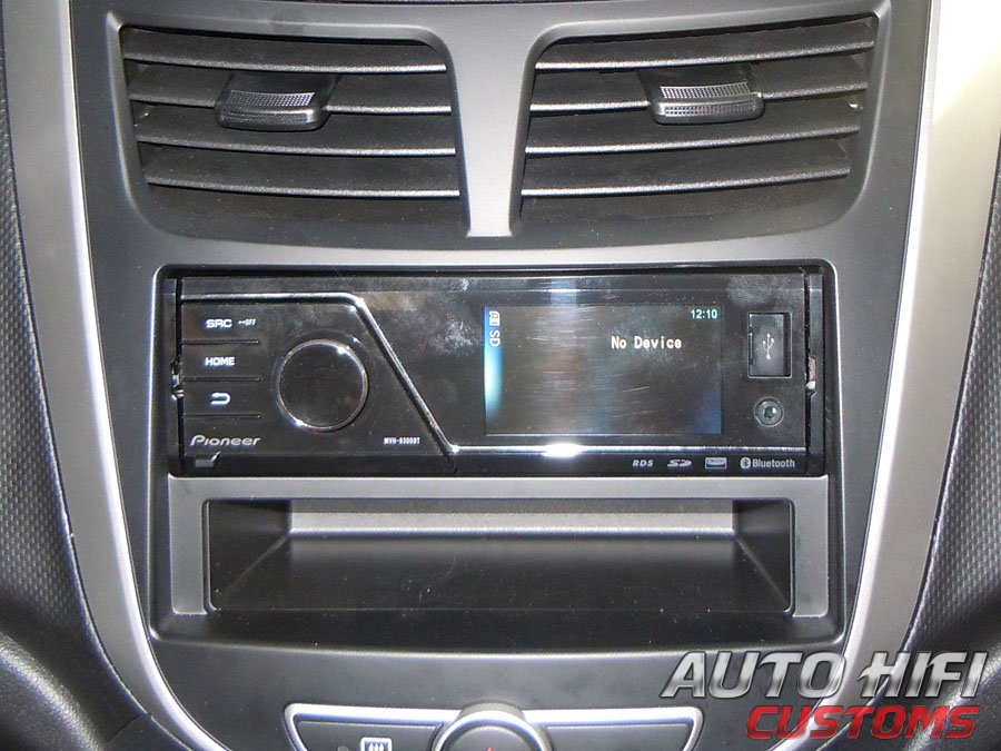 Установка автомагнитолы Pioneer MVH-8300BT в Hyundai Solaris