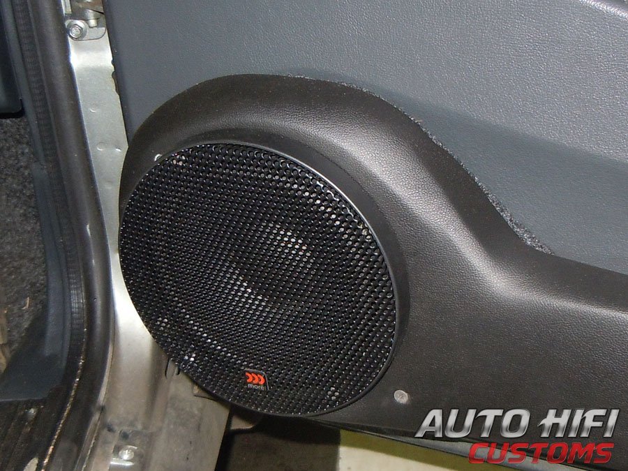Установка акустики Morel Tempo 6 в Lada 2114