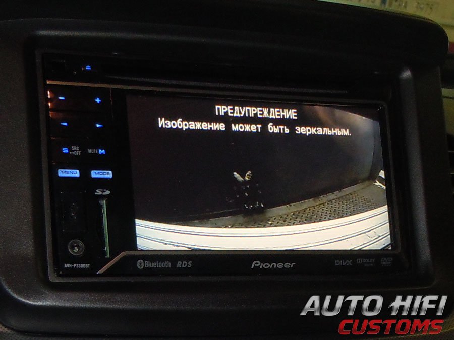 Установка камеры заднего вида AHC CA-003 в Mitsubishi L200
