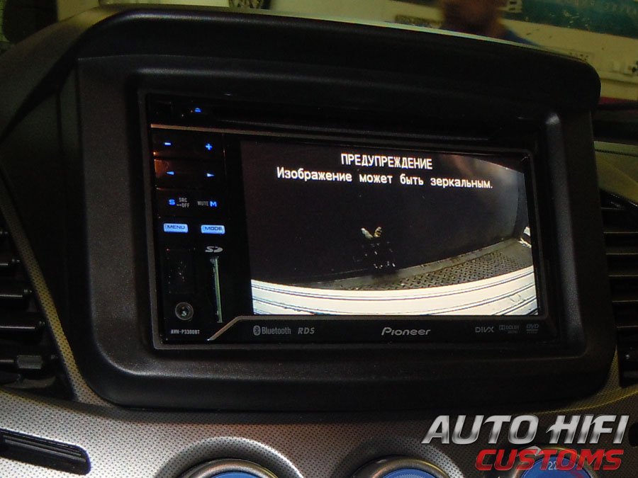 Установка автомагнитолы Pioneer AVH-P3300BT в Mitsubishi L200