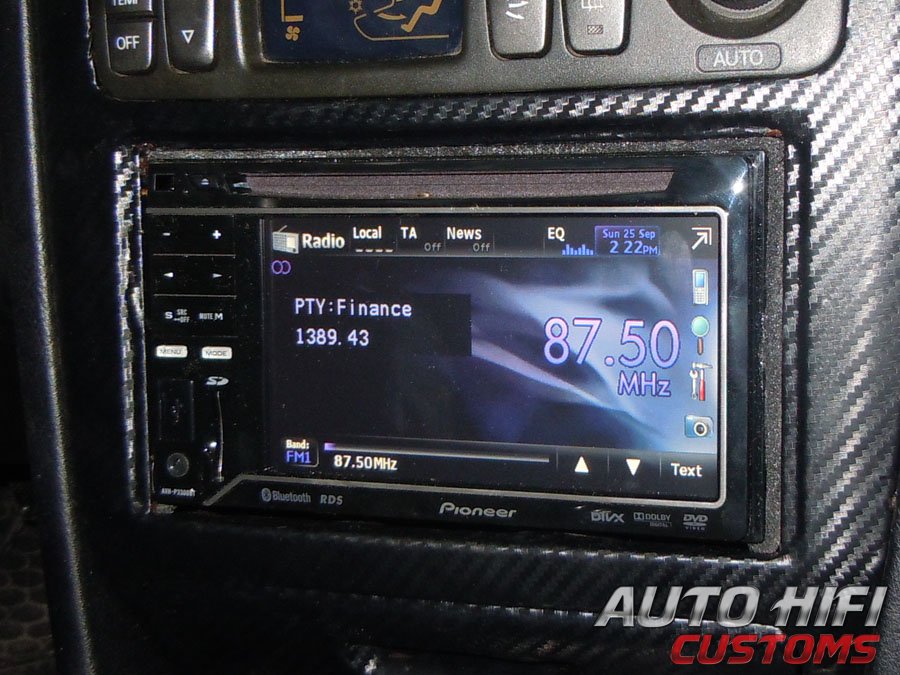 Установка автомагнитолы Pioneer AVH-P3300BT в Mitsubishi Galant