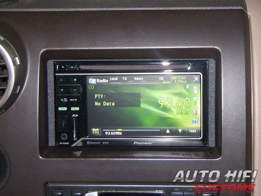 Установка автомагнитолы Pioneer AVH-P3300BT в Ford Expedition