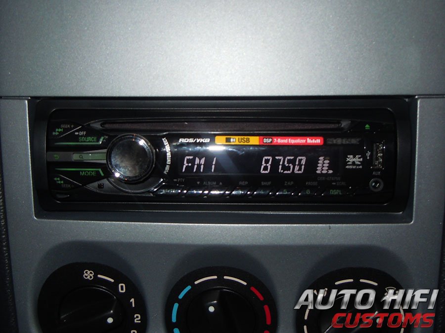 Установка автомагнитолы Sony CDX-GT47UE в Peugeot Partner