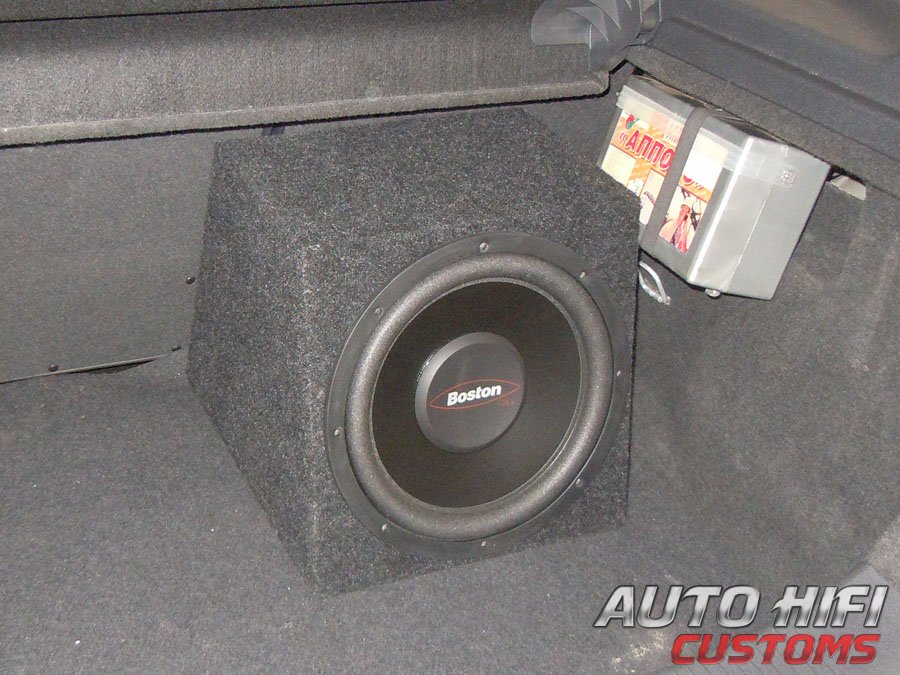 Установка сабвуфера Boston Acoustics G112-4 box в Opel Astra H