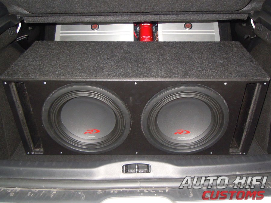 Установка сабвуфера Alpine SWR-1223Dx2 box в Peugeot 308