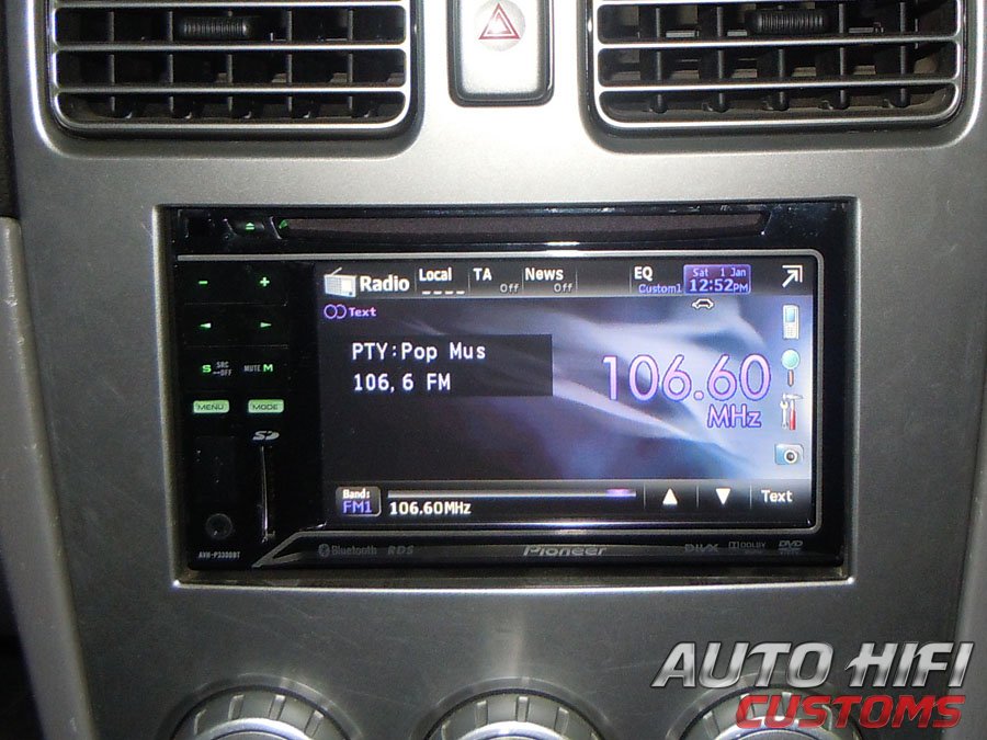 Установка автомагнитолы Pioneer AVH-P3300BT в Subaru Forester (SG)