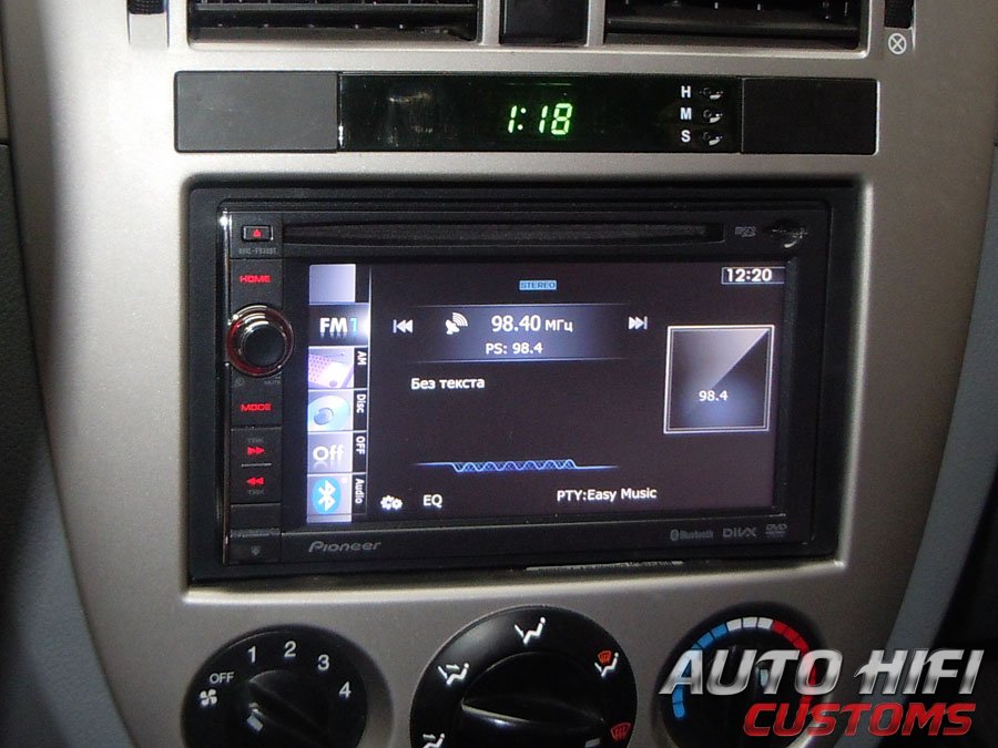 Установка автомагнитолы Pioneer AVIC-F930BT в Chevrolet Lacetti