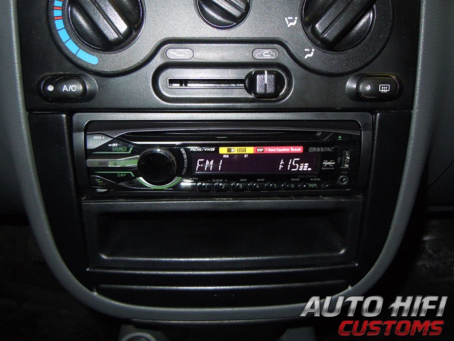 Установка автомагнитолы Sony CDX-GT457UE в Chevrolet Lanos