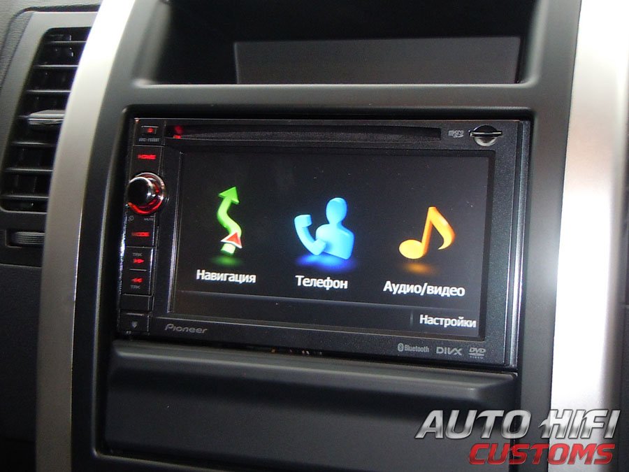 Установка автомагнитолы Pioneer AVIC-F930BT в Nissan X-Trail (T31)
