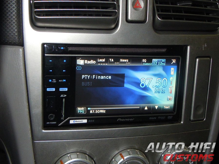 Установка автомагнитолы Pioneer AVH-P3300BT в Subaru Forester (SG)