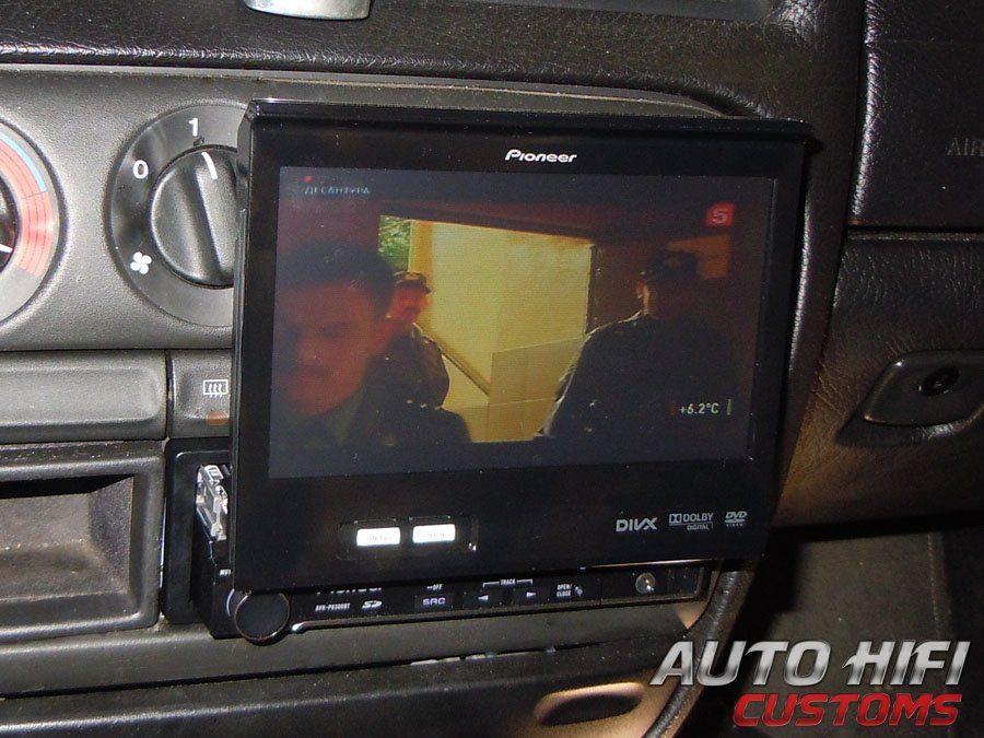 Установка автомагнитолы Pioneer AVH-P6300BT в Opel Omega