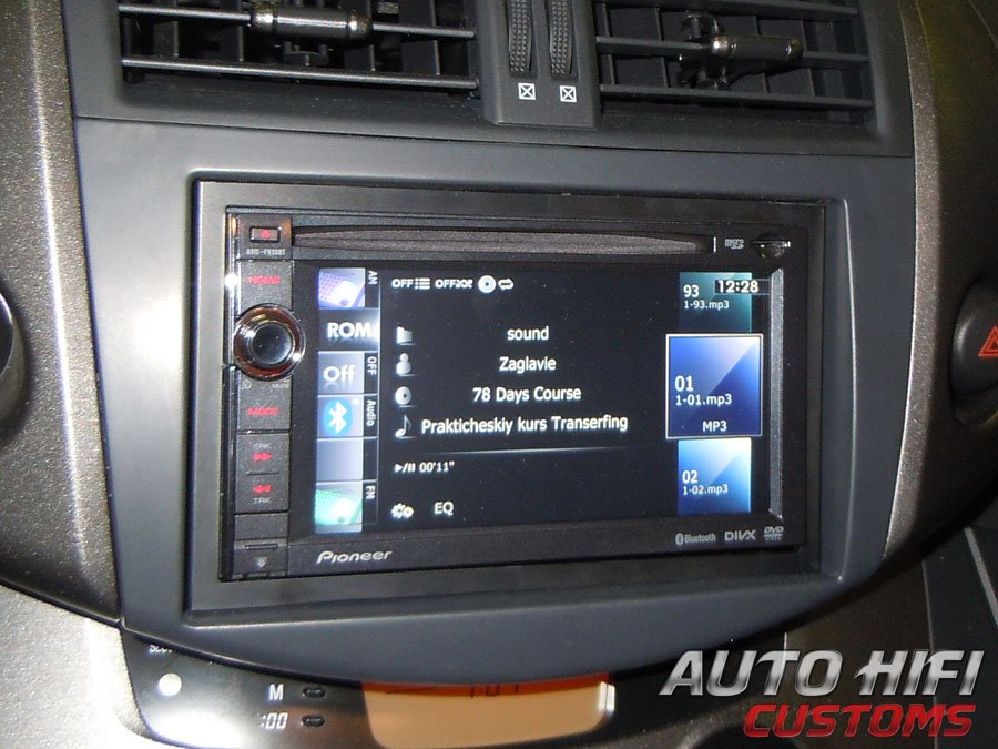 Установка автомагнитолы Pioneer AVIC-F930BT в Toyota RAV4.3
