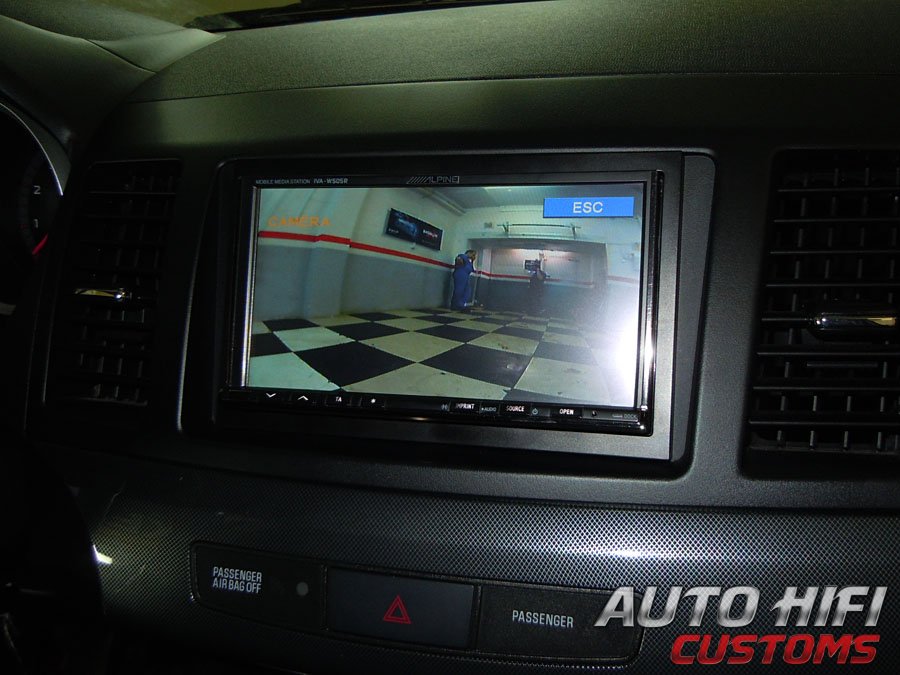 Установка автомагнитолы Alpine IVA-W505R в Mitsubishi Lancer X