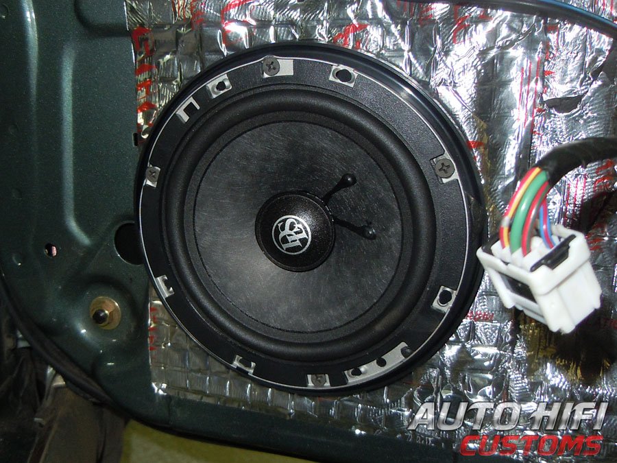 Установка акустики DLS RS6N в Subaru Forester (SG)