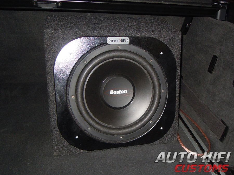 Установка сабвуфера Boston Acoustics G212-4 в BMW X5 (E70)